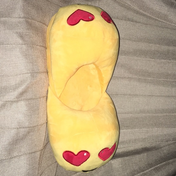 Emoji Slippers - Picture 3 of 6